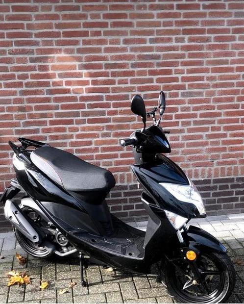 Agm brash 50 50cc 4takt, Fietsen en Brommers, Scooters | Kymco, Zo goed als nieuw, Overige modellen, Maximaal 45 km/u, Benzine