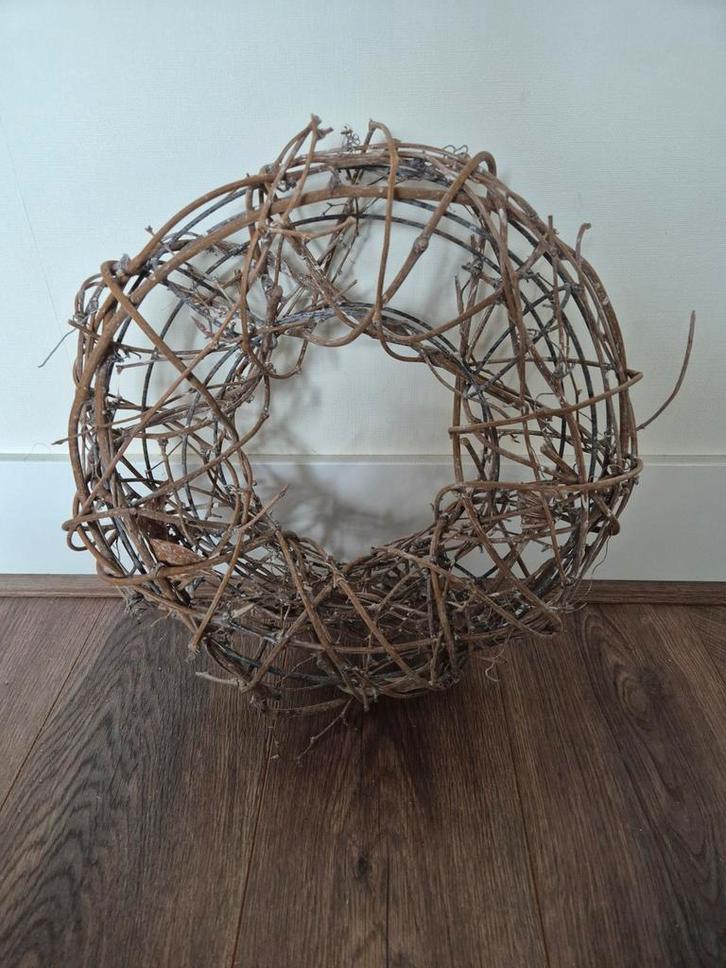 Decoratieve Krans van Takken, Huis en Inrichting, Woonaccessoires | Kransen, Zo goed als nieuw, Ophalen of Verzenden