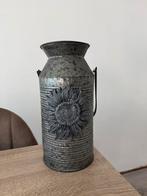 Metalen vaas, Huis en Inrichting, Woonaccessoires | Vazen, Ophalen, Overige materialen, Overige kleuren, Nieuw
