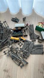 Rails en huisje van blik, Antiek en Kunst, Antiek | Speelgoed, Ophalen of Verzenden