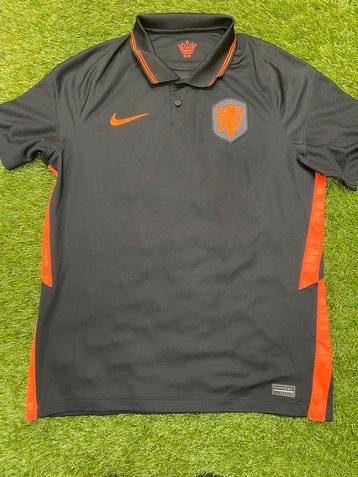 Nederlands elftal shirt uit beschikbaar voor biedingen