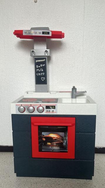 Leuk speelkeukentje voor kleine chef-koks! beschikbaar voor biedingen