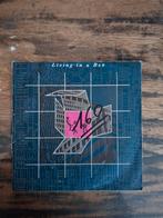 Living in a box- Living in a box, Ophalen of Verzenden, Gebruikt, Pop