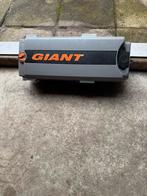 Giant, Ophalen