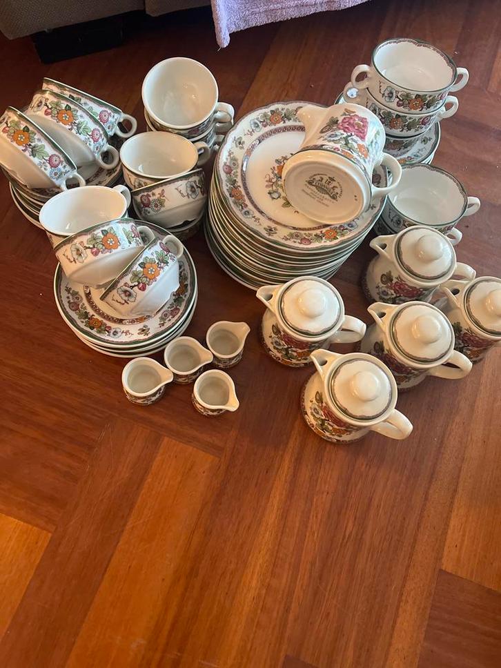 Eschenbach Ceranova Servies - Handgedecoreerd, Huis en Inrichting, Keuken | Servies, Gebruikt, Bord(en), Overige stijlen, Aardewerk