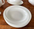 Wedgwood shape 225 solar bone china 6 diepe borden 22/23cm, Ophalen of Verzenden, Zo goed als nieuw, Bord(en), Wedgwood