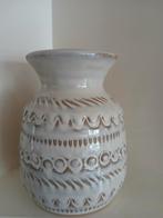 Vaas, Overige kleuren, Aardewerk of Porselein, Ophalen of Verzenden, Zo goed als nieuw
