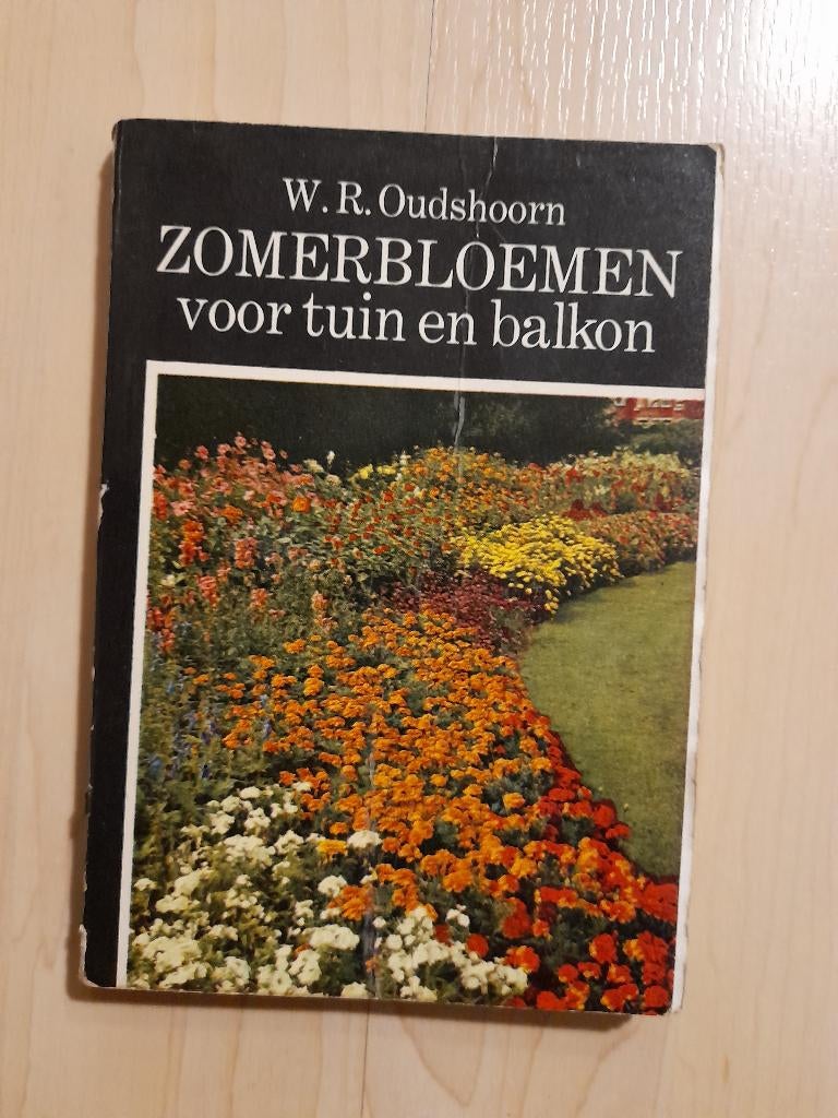 ZOMERBLOEMEN VOOR TUIN EN BALKON door WR Oudshoorn, Boeken, Ophalen of Verzenden, Gelezen, Interieur en Design