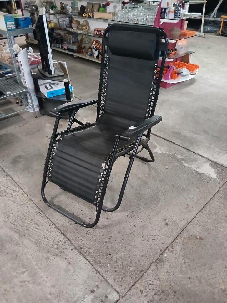 Relaxstoel - Zwart - Inklapbaar, Tuin en Terras, Ligbedden, Nieuw, Metaal, Inklapbaar, Ophalen