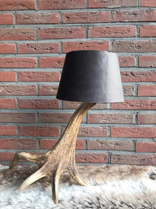 Geweilamp.schemerlamp.geweien.edelhert.damhert.tafellamp, Huis en Inrichting, Lampen | Tafellampen, Nieuw, Ophalen of Verzenden