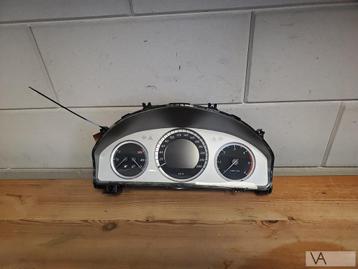 Mercedes C klasse W204 diesel 2007 - 2011 tellerbak cockpit beschikbaar voor biedingen