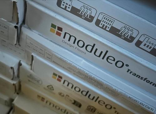 Restpartij Plak PVC vloer MOET SNEL WEG, Huis en Inrichting, Stoffering | Vloerbedekking, Nieuw, Tapijt, Ophalen
