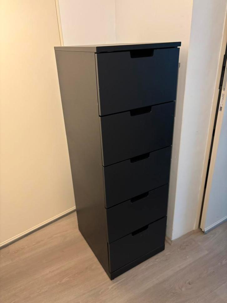 Nordli ladekast antraciet – 5 lades – IKEA, Huis en Inrichting, Kasten | Ladekasten, Zo goed als nieuw, Minder dan 100 cm, 25 tot 50 cm