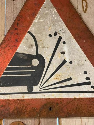 Diverse Franse vintage verkeersborden beschikbaar voor biedingen
