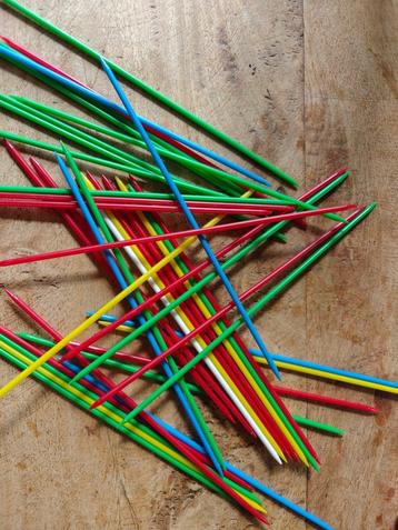 Mikado jaren 50 gezelschapsspel plastic stokjes. Vintage beschikbaar voor biedingen