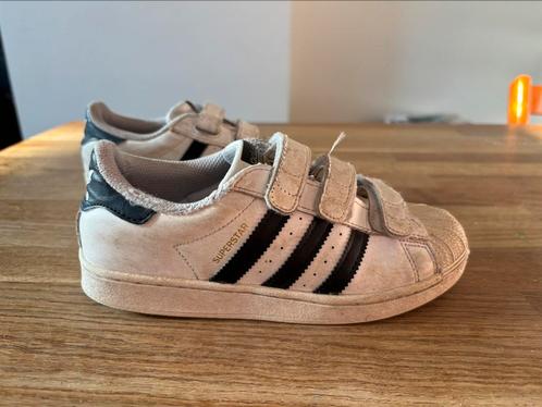 Adidas Superstar maat 34, Kinderen en Baby's, Babykleding | Schoentjes en Sokjes, Zo goed als nieuw, Schoentjes, Verzenden