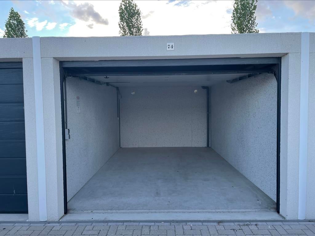 Garage / opslagbox te huur Hellevoetsluis, Auto diversen, Autostallingen en Garages