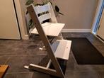 Mooie witte Stokke Tripp Trapp meegroeistoel, Kinderen en Baby's, Kinderstoelen, Ophalen, Gebruikt, Meegroeistoel, Gordel(s)