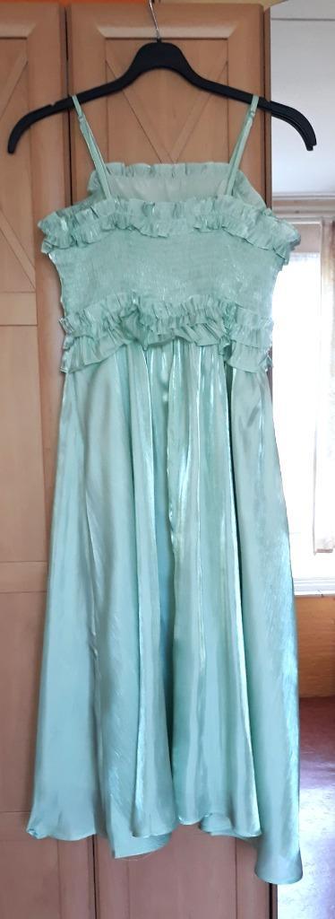Groene glimmende jurk in maat 38/40 - Met Smock, Kleding | Dames, Jurken, Nieuw, Maat 38/40 (M), Groen, Onder de knie, Ophalen of Verzenden