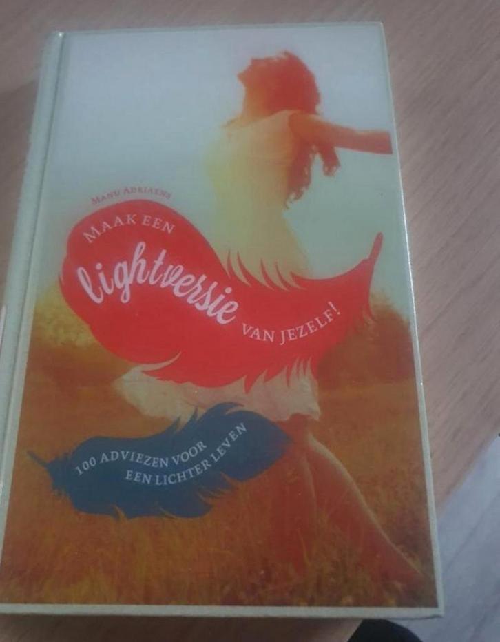 Maak een lightversie van jezelf - Manu Adriaens, Boeken, Advies, Hulp en Training, Zo goed als nieuw, Ophalen of Verzenden