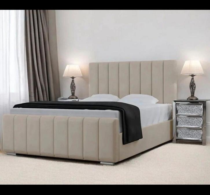 Luxe Panel Line bed met matras te koop  Verkrijgbaar in alle, Huis en Inrichting, Slaapkamer | Beddengoed, Nieuw, Dekbedovertrek