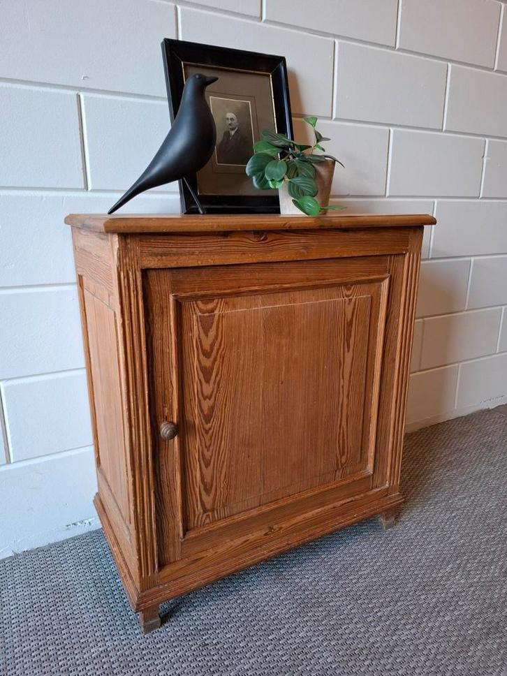 Vintage/Antiek grenen kast, Brocante houten kastje, Antiek en Kunst, Antiek | Meubels | Kasten, Ophalen