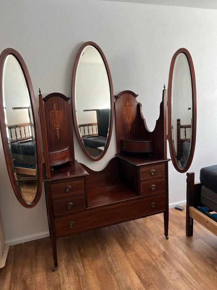 Antieke Edwardian kaptafel 1900 met 3 kantelbare spiegels, Huis en Inrichting, Tafels | Kaptafels, Gebruikt, 150 tot 200 cm, 100 tot 150 cm