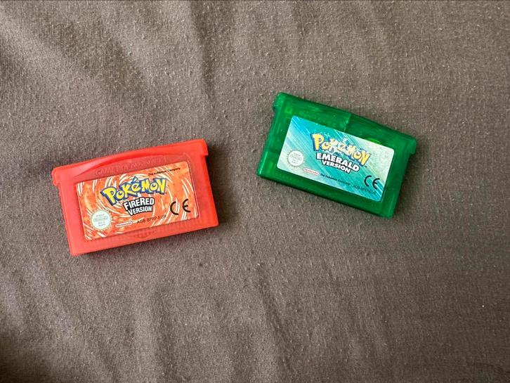 Pokémon Fire red & Emarald GBA, Spelcomputers en Games, Games | Nintendo Game Boy, Zo goed als nieuw, Role Playing Game (Rpg)