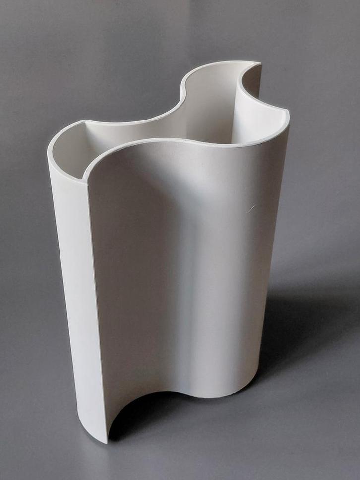 Knud Holscher, FlowerWave Vaas Deens design, Huis en Inrichting, Woonaccessoires | Vazen, Nieuw, Wit, Minder dan 50 cm, Kunststof