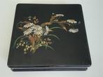 Japans lakdoosje met bloemenmotief, Antiek en Kunst, Ophalen