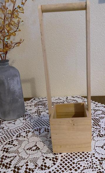 leuke houten bloempot waterput  10 x 10 x 38 cm beschikbaar voor biedingen