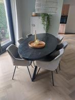Zwart houten tafelblad en stalen poten met Riverdale stoelen, Ophalen of Verzenden, Gebruikt