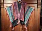 Kleurige gebreide boho poncho met kwasten One Size, Kleding | Dames, Grote Maten, Ophalen of Verzenden, Nieuw, Overige kleuren