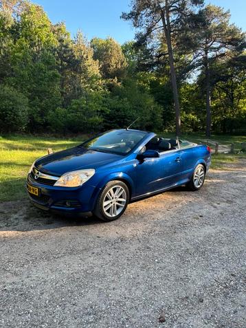 Opel Astra 1.8 16V Twintop 2007 Blauw NIEUWE APK beschikbaar voor biedingen
