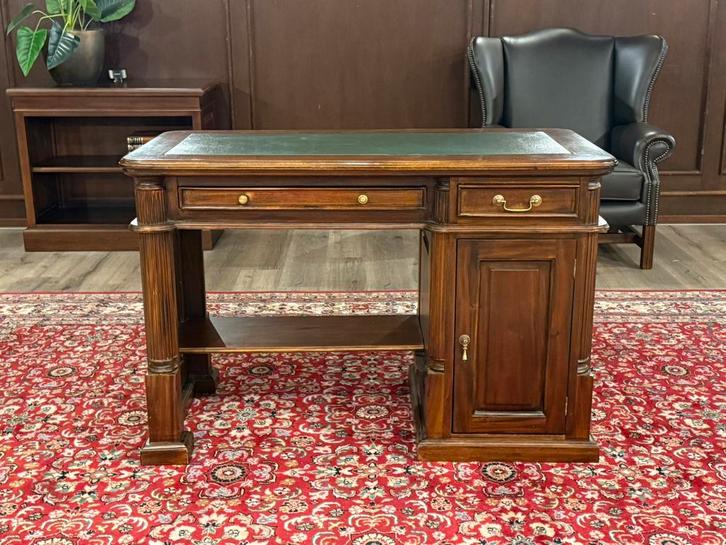 Klassiek Engels bureau #620, Huis en Inrichting, Bureaus, Zo goed als nieuw, Ophalen of Verzenden