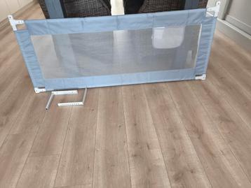 Zijwand kinderbedje HappieBabie 150 breed en 60 cm hoog beschikbaar voor biedingen