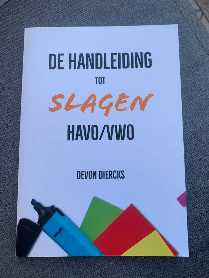 Devon Diercks - De Handleiding tot Slagen Havo/Vwo, Boeken, Schoolboeken, Zo goed als nieuw, Nederlands, HAVO, Ophalen of Verzenden