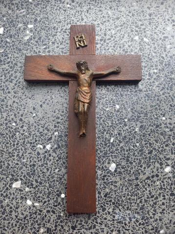 Houten simpel jezuskruis  beschikbaar voor biedingen