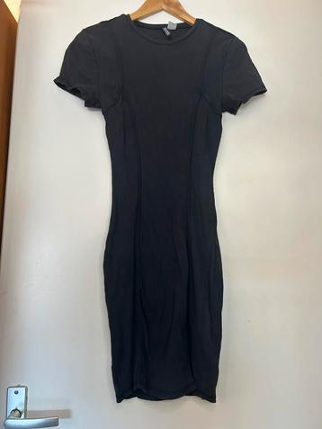 Dames bodycon jurkje merk H&M maat 40  beschikbaar voor biedingen
