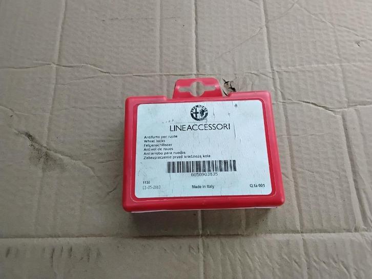 Originele alfa slotbouten set en fix & go, Auto-onderdelen, Overige Auto-onderdelen, Alfa Romeo, Gebruikt, Ophalen