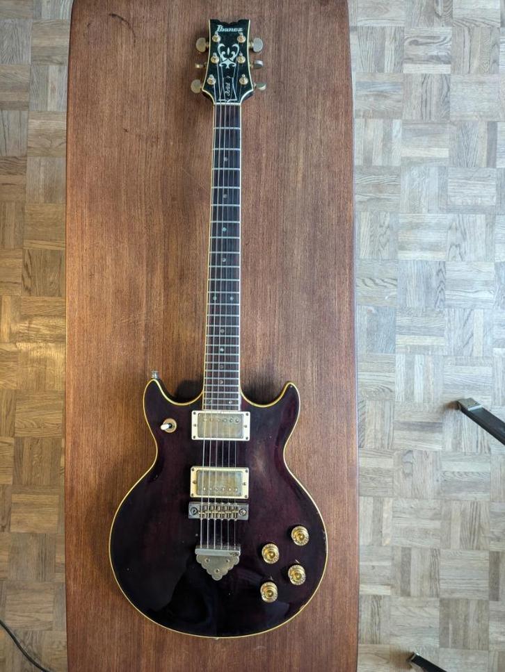 Ibanez Artist 2618 Cherry Wine uit 1977, Muziek en Instrumenten, Snaarinstrumenten | Gitaren | Elektrisch, Gebruikt, Solid body