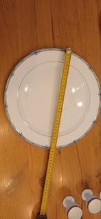 Wedgwood Amherst Bord 31 cm, Huis en Inrichting, Gebruikt, Ophalen of Verzenden, Bord(en), Wedgwood
