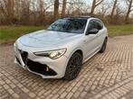 Alfa Romeo Stelvio 2.0 T Veloce met hele lichte voorschade, Auto's, Alfa Romeo, Automaat, Zwart, 4 cilinders, USB