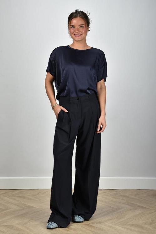 IN NIEUWSTAAT! Jucca wijde broek met plooien blauw 36, Kleding | Dames, Broeken en Pantalons, Nieuw, Maat 36 (S), Blauw, Lang