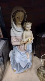 Een prachtige stenen beeld Madonna met kind, Ophalen of Verzenden