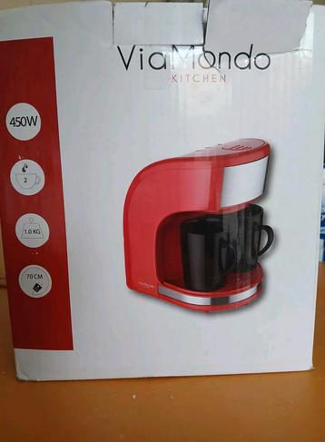 Koffiezetapparaat rood met 2 zwarte kopjes  beschikbaar voor biedingen