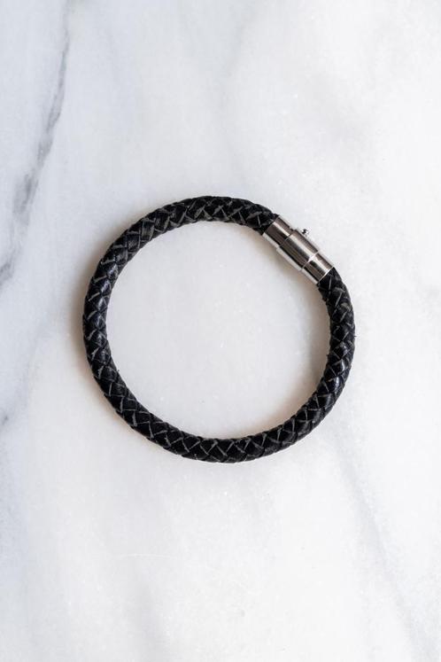 Zwarte Leren Armband Unisex, Sieraden, Tassen en Uiterlijk, Armbanden, Gebruikt, Overige materialen, Zwart, Ophalen of Verzenden