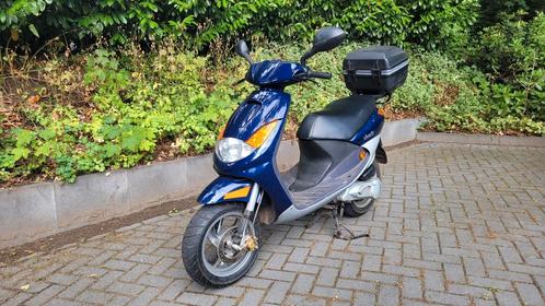 Peugeot Vivacity snorscooter 2005 50cc 2takt 2000km sport, Fietsen en Brommers, Scooters | Peugeot, Zo goed als nieuw, Vivacity
