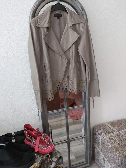 Taupe grijs lams leren zachte leren jas brons studs mt 38 40, Kleding | Dames, Jassen | Zomer, Zo goed als nieuw, Maat 38/40 (M)