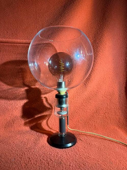 Industriële Tafellamp met Elektronenbuis en Glazen Bolkap, Huis en Inrichting, Lampen | Tafellampen, Zo goed als nieuw, Minder dan 50 cm